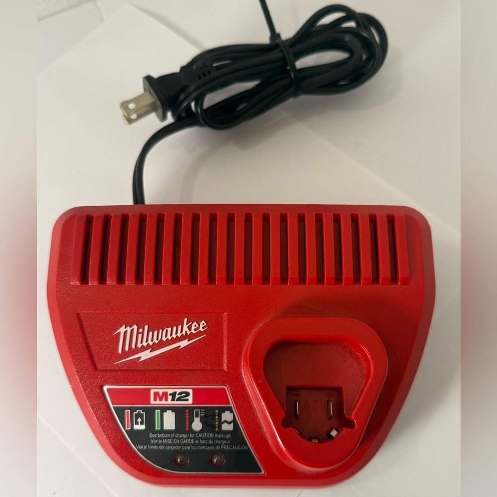 Milwaukee M12 OEM Battery Charger Genuine 48-59-2401 Lithium-Ion 12 Volt 12V